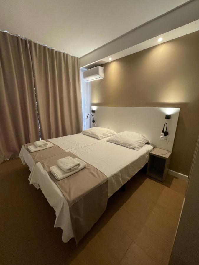 Planet Hotels Blue เอลอาเรนัล ภายนอก รูปภาพ