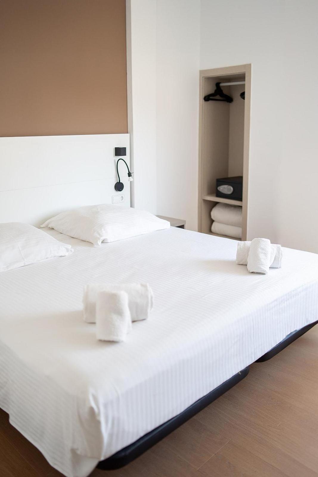 Planet Hotels Blue เอลอาเรนัล ภายนอก รูปภาพ