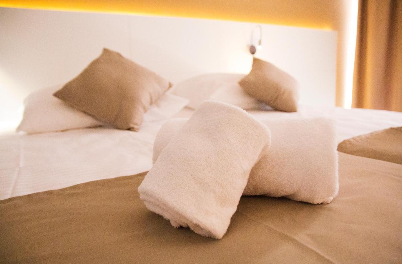 Planet Hotels Blue เอลอาเรนัล ภายนอก รูปภาพ